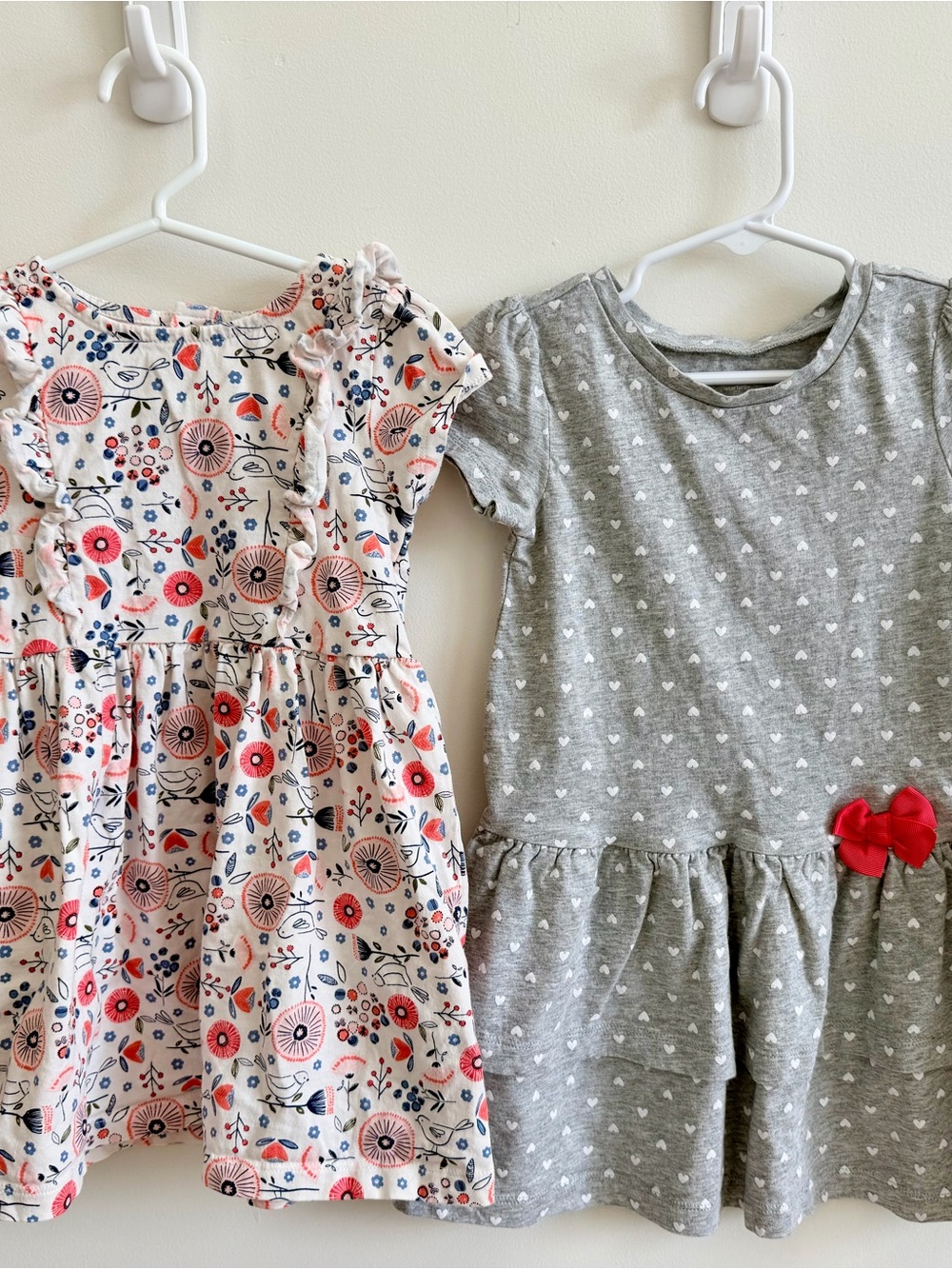 Bundle of two 3T tiered casual dresses - Carter’s
